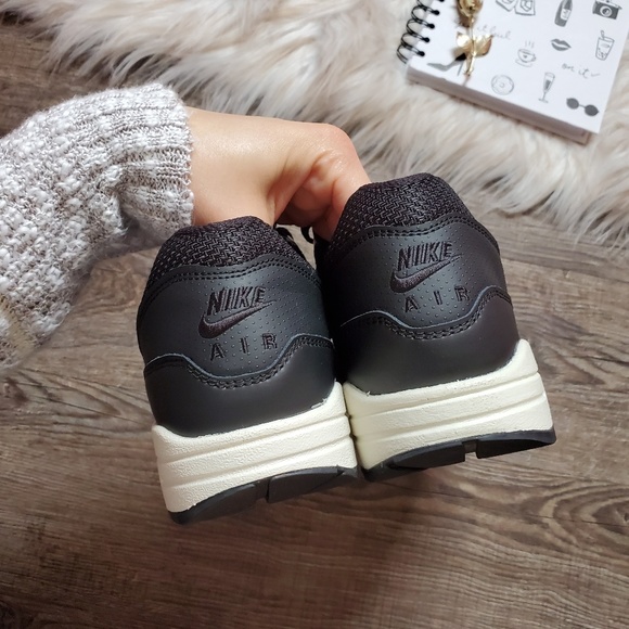 NEW🖤Nike Air Max 1🖤 - Picture 8 of 8